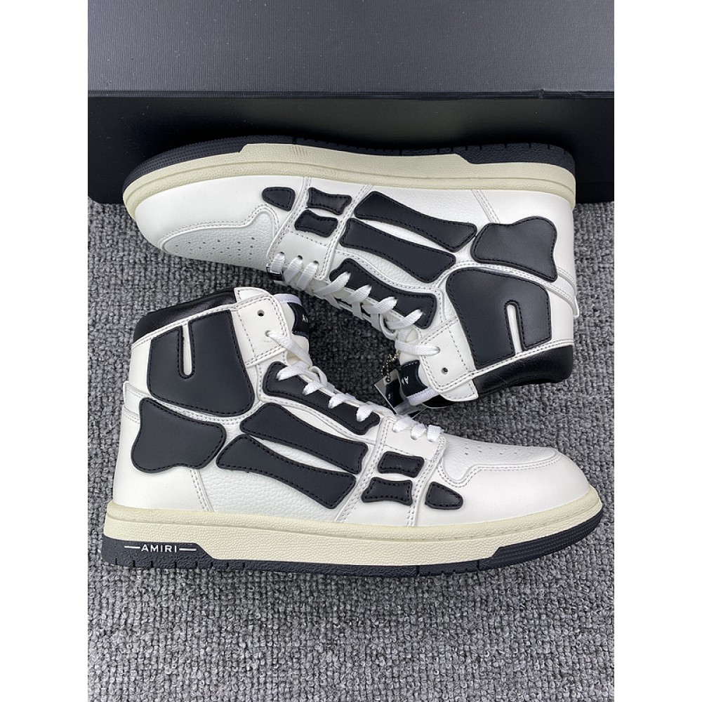 AM*R* SNEAKERS