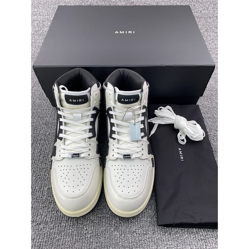AM*R* SNEAKERS