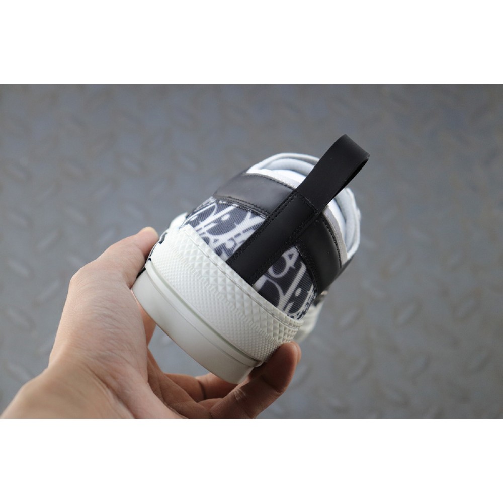 D1OR B23 SNEAKERS