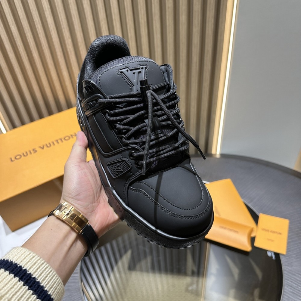 L0uis V*1t*on Sneaker - LL086