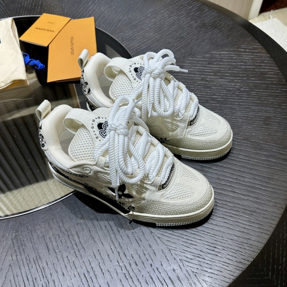 L0uis V*1t*on Sneaker - LL044