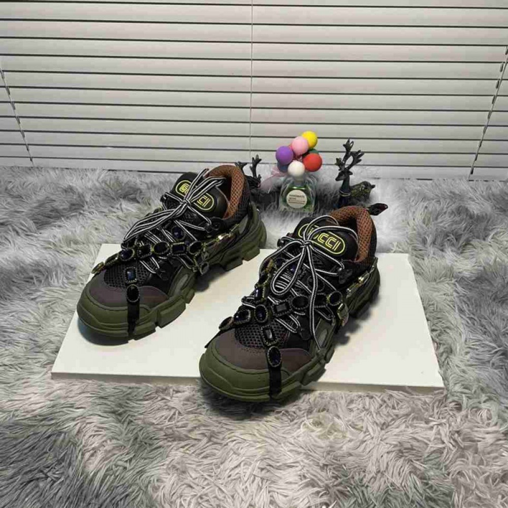 G*u*i1 sneakers