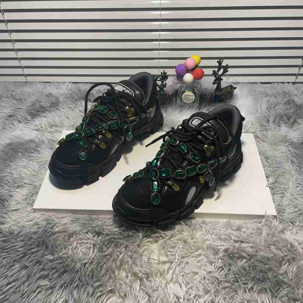 G*u*i1 sneakers