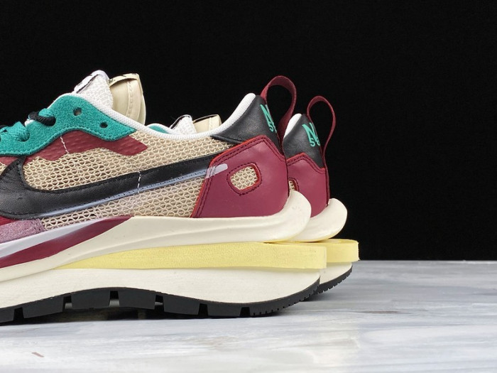 2020 Sacai x Nike Regasus Vaporrly SP Beige Purplish Red Grass Green BV0073-102