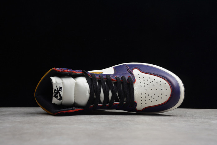 Air Jordan 1 Retro High SB 