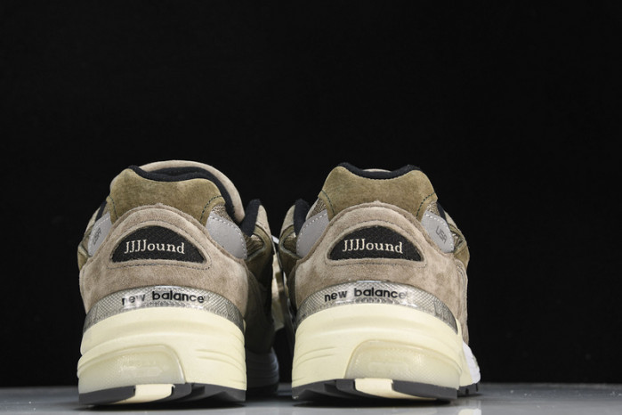 New Balance 992