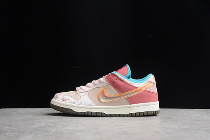 Social Status x Nk SB Dunk High Pro QS DJ1173-600