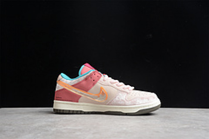 Social Status x Nk SB Dunk High Pro QS DJ1173-600