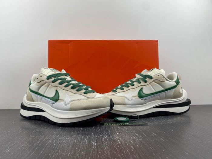 Sacai x VaporWaffle “Tour Yellow ” DD1875-102