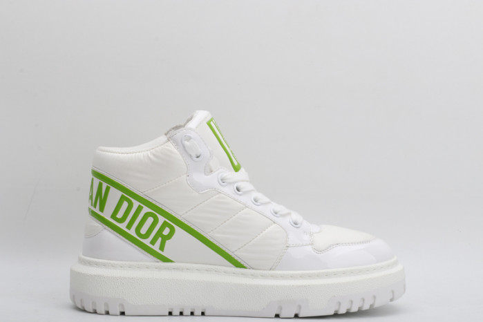 D designer sneaker