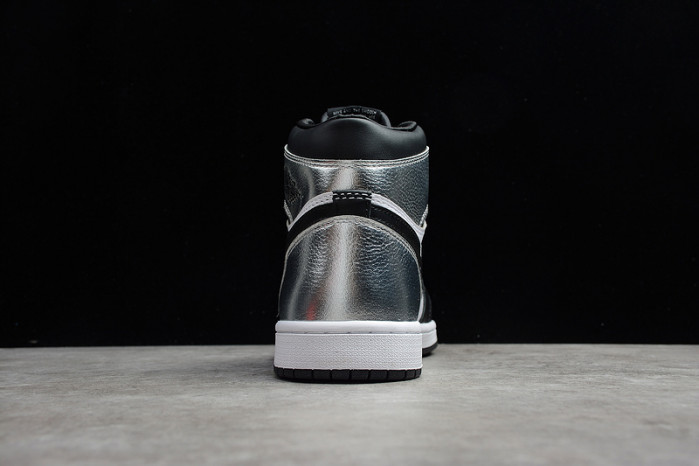 Air Jordan 1 High OG WMNS “Silver Toe” CD0461-001