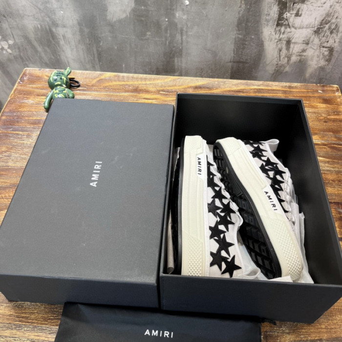AM1R1 SNEAKERS