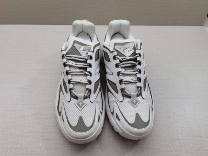 L&V SNEAKERS