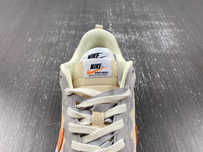 Sacai x VaporWaffle “Tour Yellow ” DD1875-107
