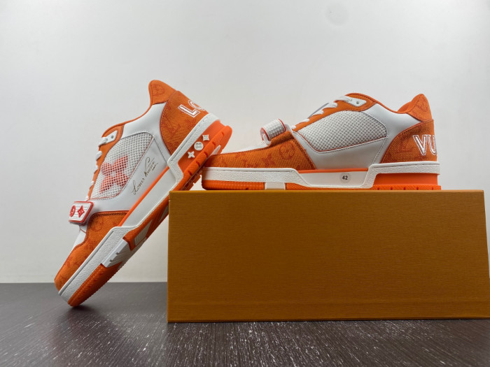 L&V SNEAKERS