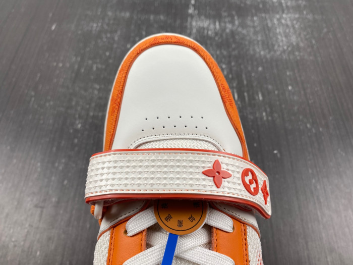 L&V SNEAKERS