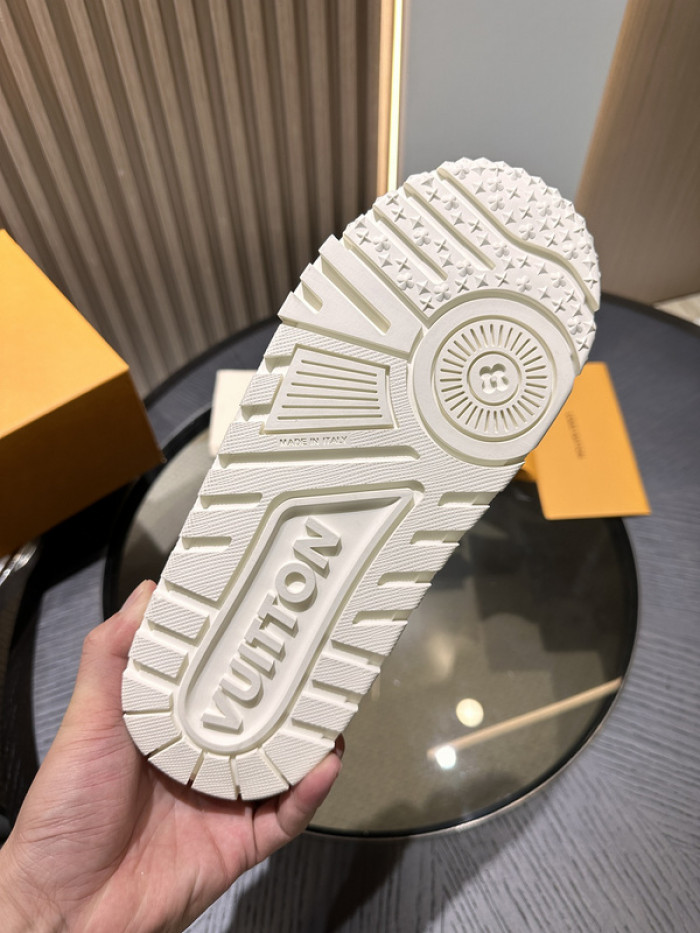 L&V SNEAKERS