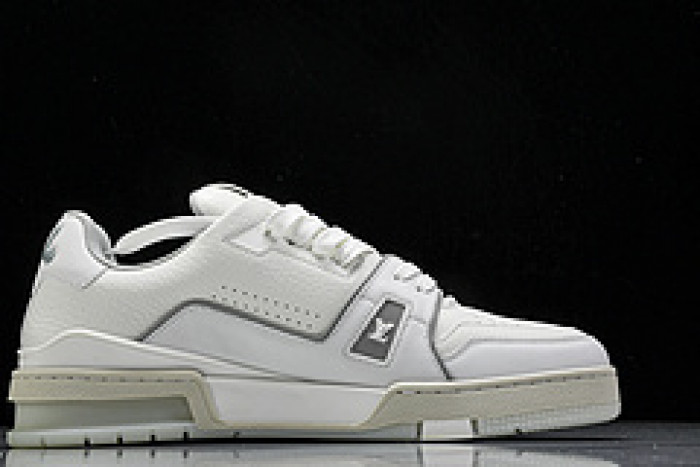 L&V SNEAKERS