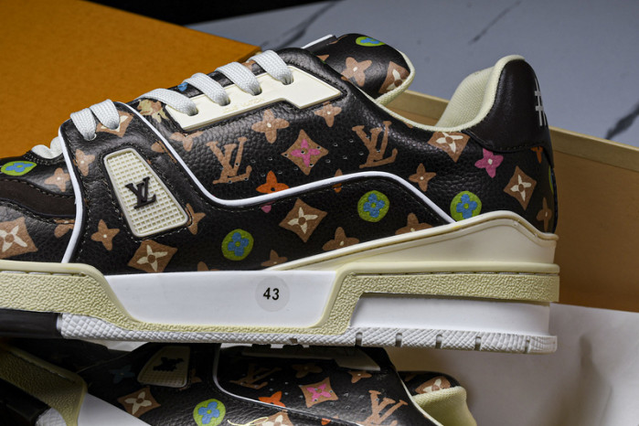 L&V SNEAKERS