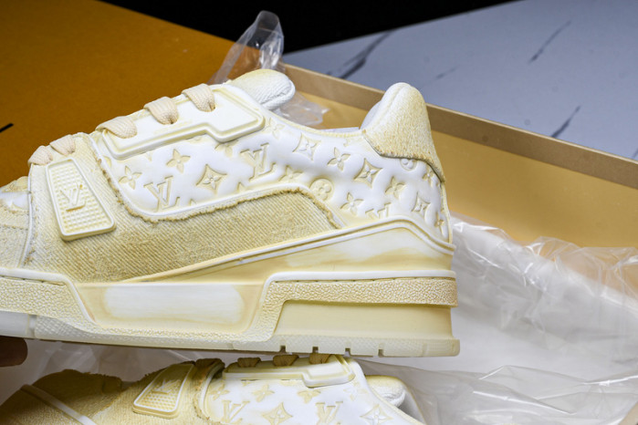 L&V SNEAKERS