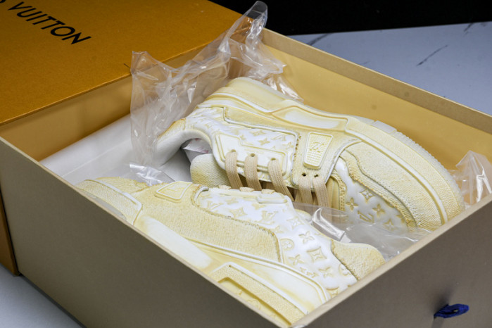 L&V SNEAKERS
