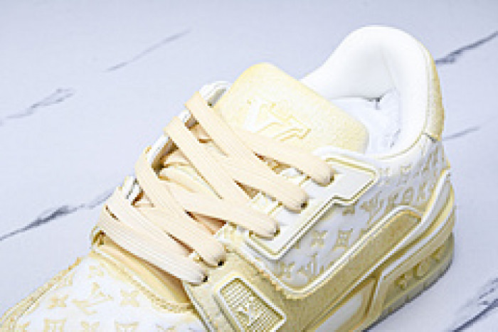 L&V SNEAKERS