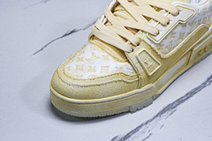 L&V SNEAKERS