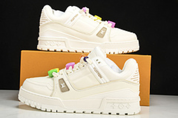 L&V SNEAKERS