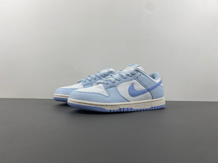 WMNS DUNK LOW NEXT NATURE 