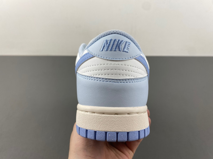 WMNS DUNK LOW NEXT NATURE 