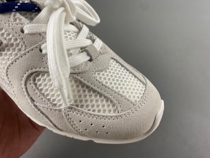 New Balance Mi­u