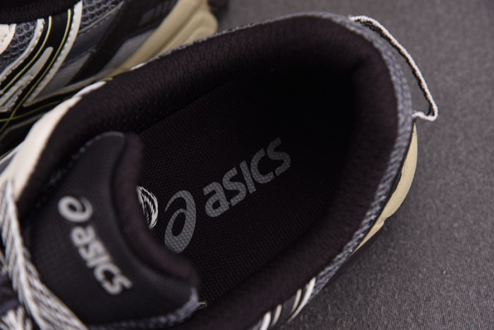 As*ic*ss shoes
