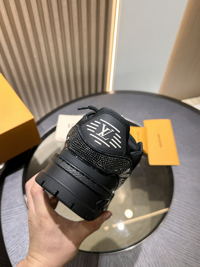 L&V SNEAKERS