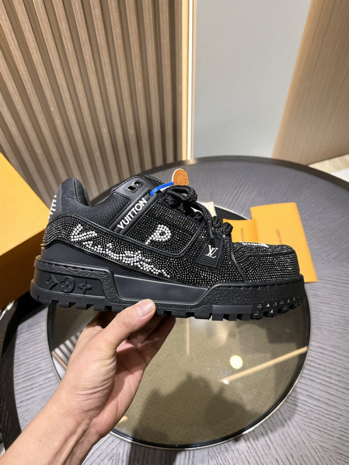 L&V SNEAKERS