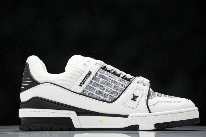 L&V SNEAKERS