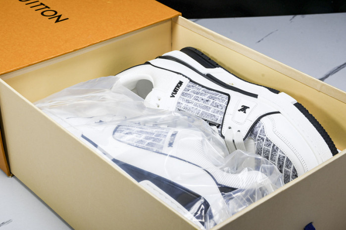 L&V SNEAKERS