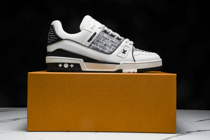 L&V SNEAKERS