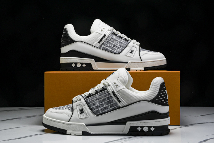 L&V SNEAKERS