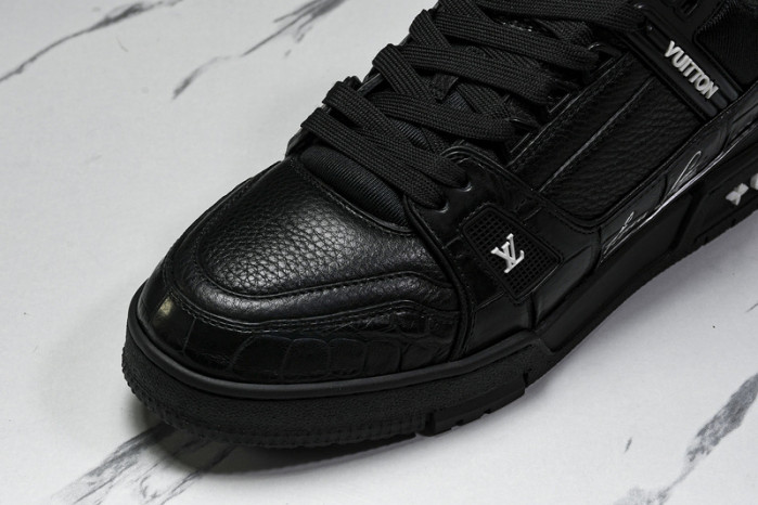 L&V SNEAKERS
