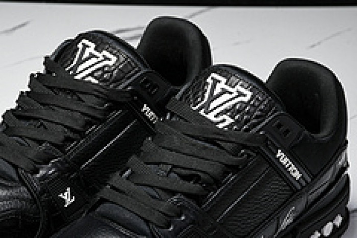 L&V SNEAKERS