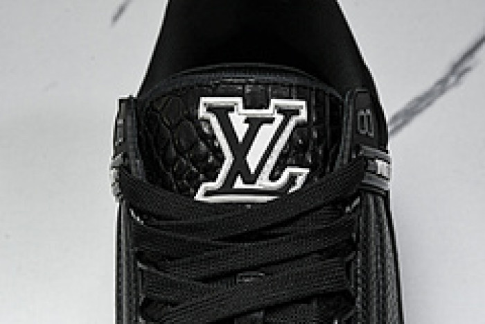 L&V SNEAKERS