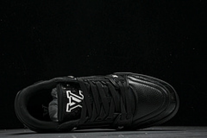 L&V SNEAKERS