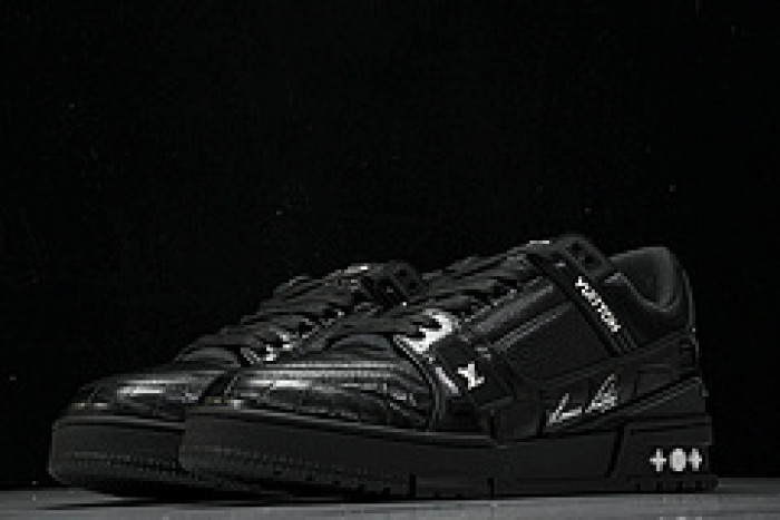 L&V SNEAKERS