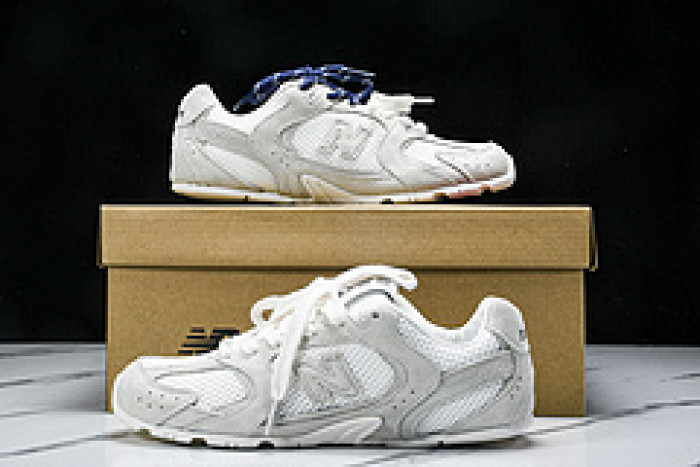New Balance Mi­u