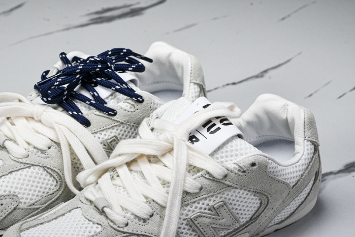 New Balance Mi­u