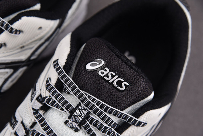As*ic*ss shoes