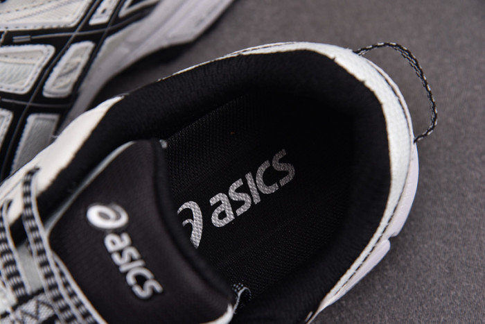 As*ic*ss shoes