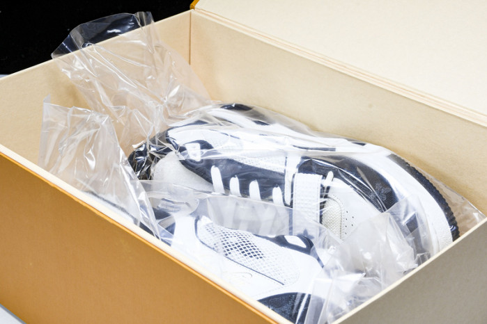 L&V SNEAKERS