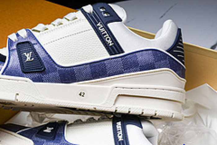 L&V SNEAKERS
