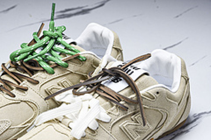 New Balance Mi­u